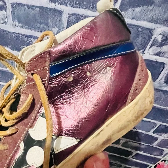 Auth. EUC Golden Goose, super rare, Mid/Star Bordeau trainers in Ametista Lame’